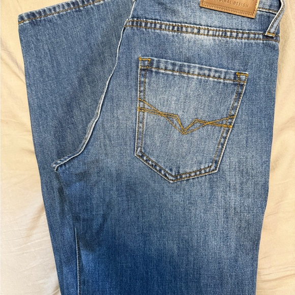 Guess Vermont Light Blue Denim Jeans - Picture 5 of 5